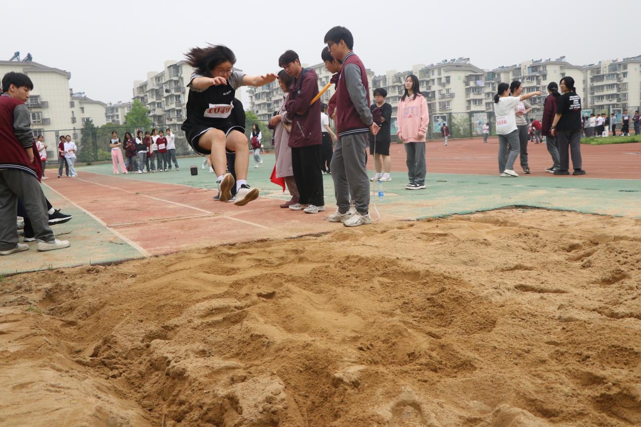 第四十九届春季运动会_html_m797202a3.jpg
