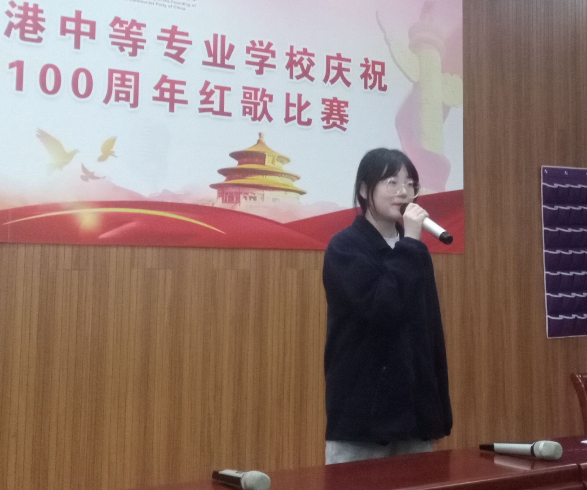 红歌通讯稿_html_2c5aad18.jpg