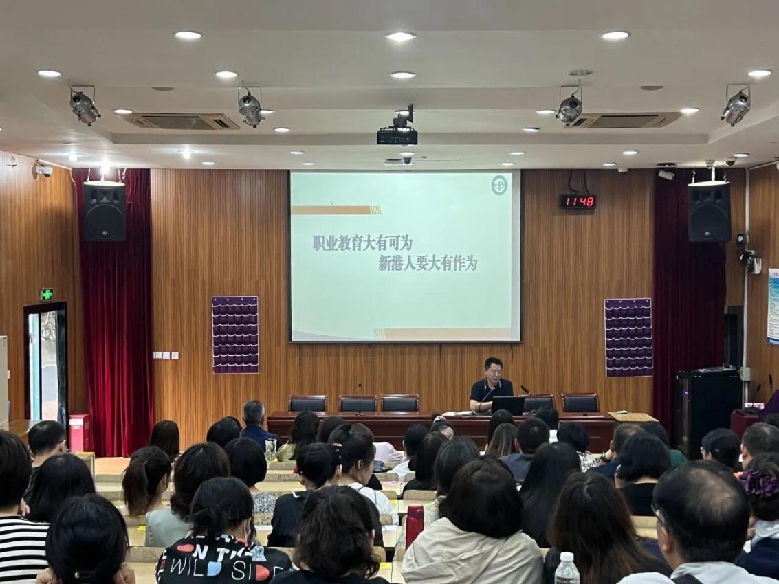 使命在肩，荣光在前_html_3d01edf6.jpg