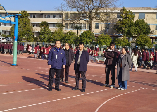 1强化安全管理 护航学生健康成长_html_m566b671d.png