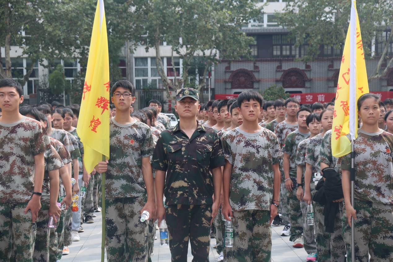拉练 活动通讯稿_html_m3f11b455.jpg