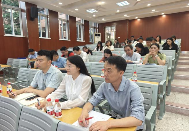 交流互鉴促成长，专业研讨共提升——南京新港中专电子专业市级教研活动_html_m44af0c6a.jpg