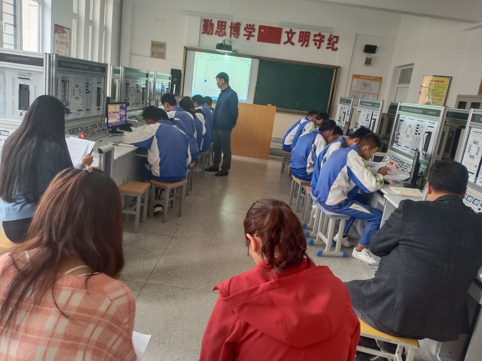 第五、六周：_html_eca62da.jpg
