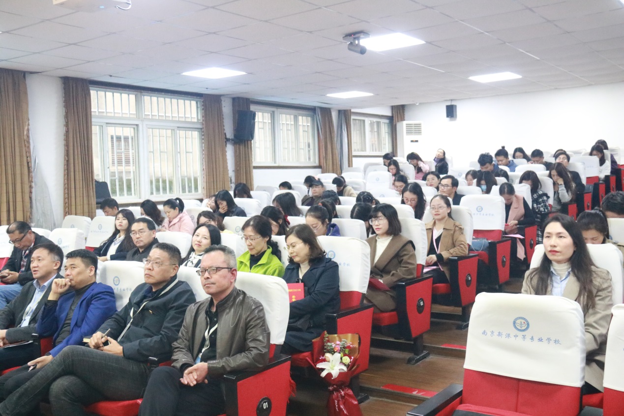 薪火相传 携手共进02_html_4a930de3.jpg