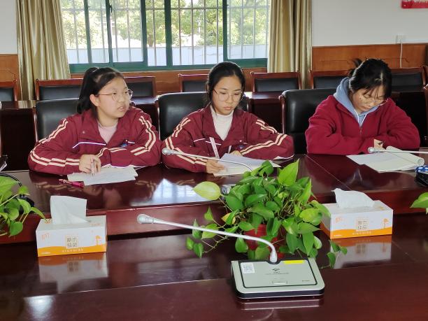 2021年师德师风专项督导通讯稿202112_html_3412d763.jpg
