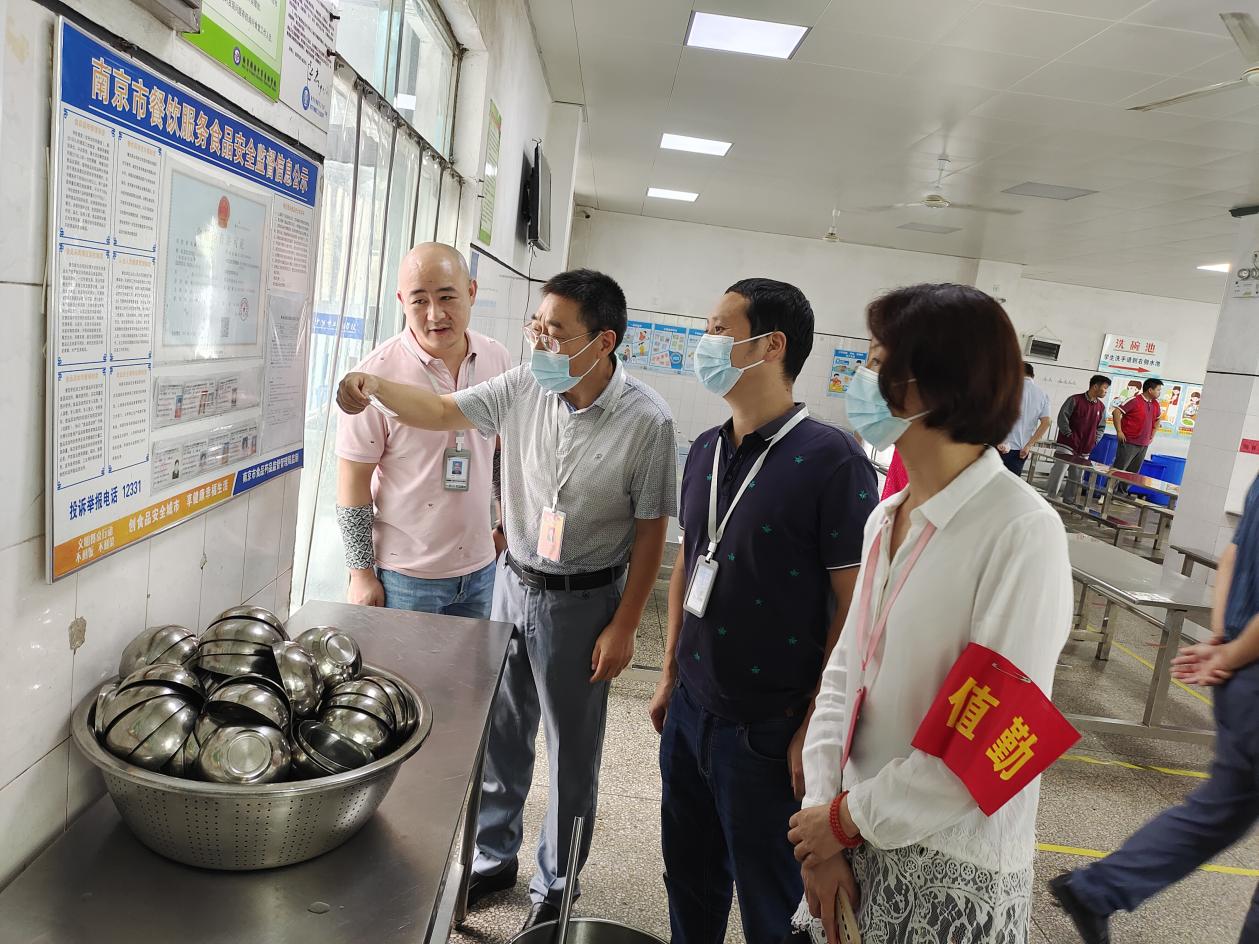 秋季开学专项督导报导_html_5f3bff45.jpg