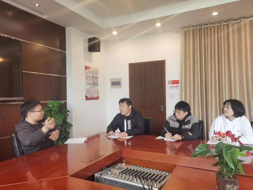 【灵美龙小·江畔体育】龙潭中心小学江畔人家分校体育组3月份教研活动_html_m728f5c9f.jpg