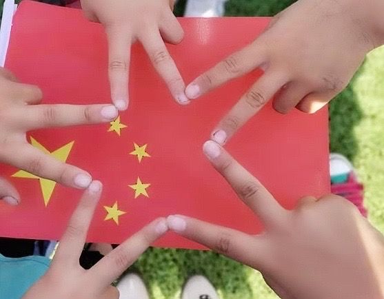 【灵美龙小·龙岸】红领巾向国旗敬礼 争做新时代好少年——龙潭中心小学龙岸花园校区庆国庆主题系列活动