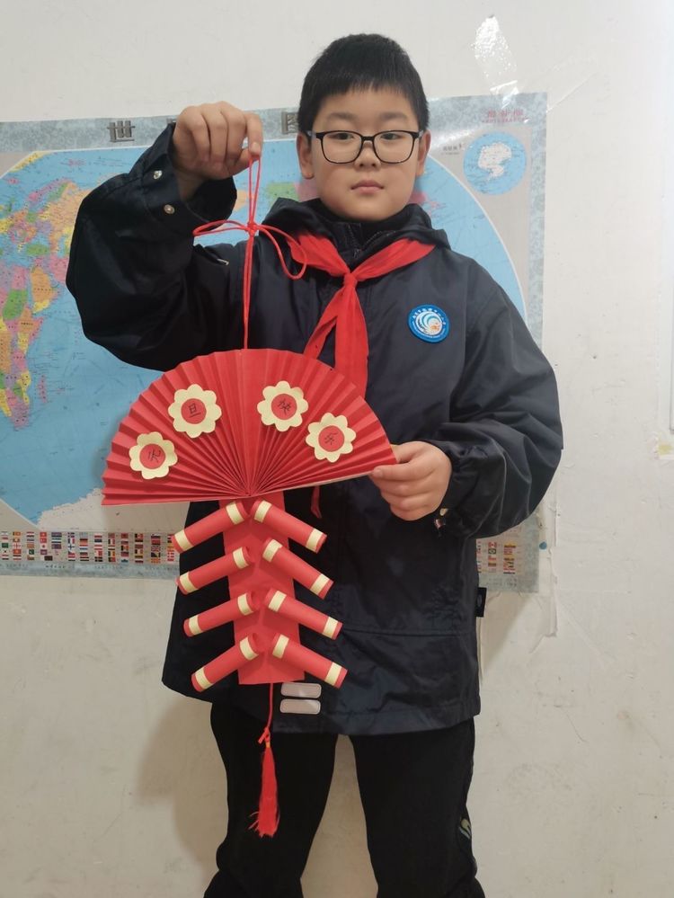 【灵美龙小&middot;龙岸】歌舞声中辞旧岁 欢声笑语迎新年——龙潭中心小学龙岸花园校区庆元旦线上活动_html_3cbcc043.jpg