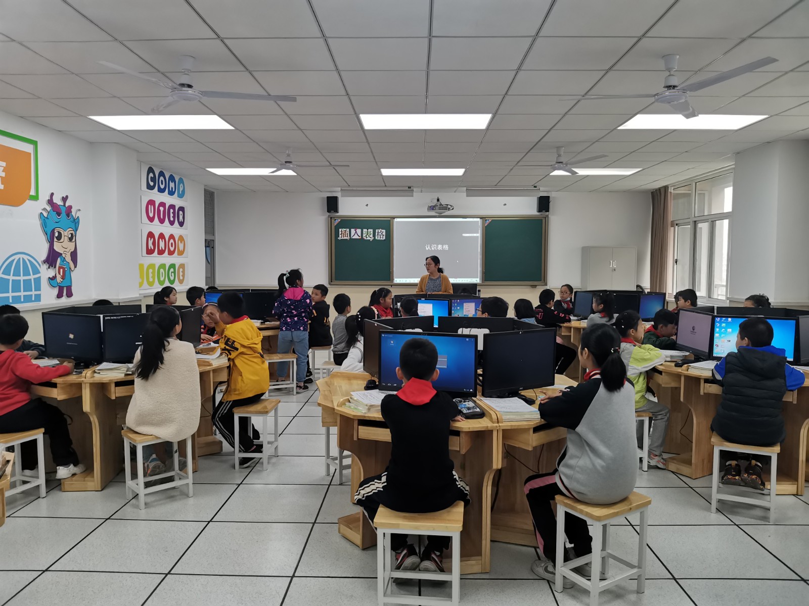 聚焦提升学生学习生长力——信息教研组第二次集体备课活动