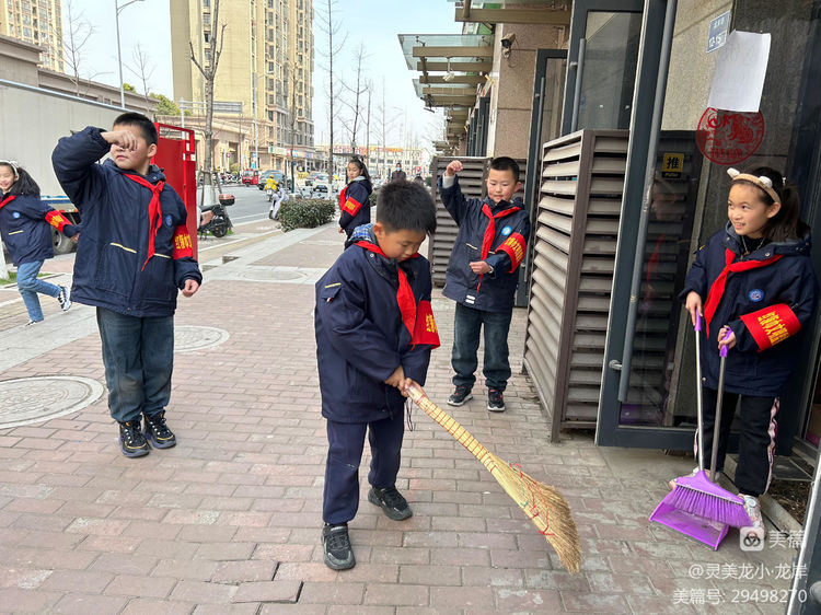 【灵美龙小&middot;龙岸】弘扬雷锋精神，争做新时代好少年——龙潭中心小学开展学雷锋系列活动_html_433f2085.jpg