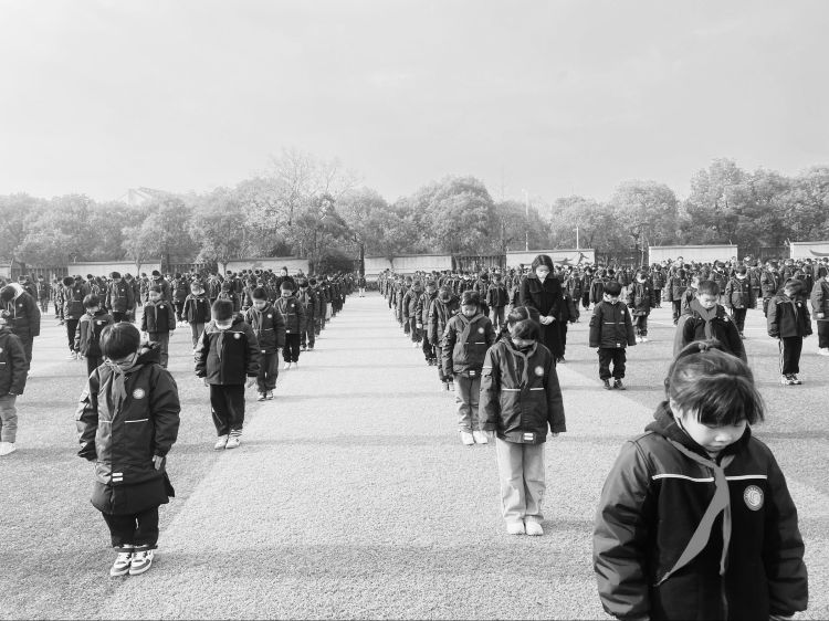 【灵美龙小】勿忘国耻 圆梦中华——龙潭中心小学举办“勿忘国耻 圆梦中华”主题教育活动_html_m7f142344.jpg