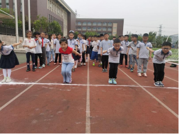 【灵美龙小·体育】快乐运动 跳出精彩—龙潭中心小学2020学年第三届“校长杯”学生立定跳远比赛