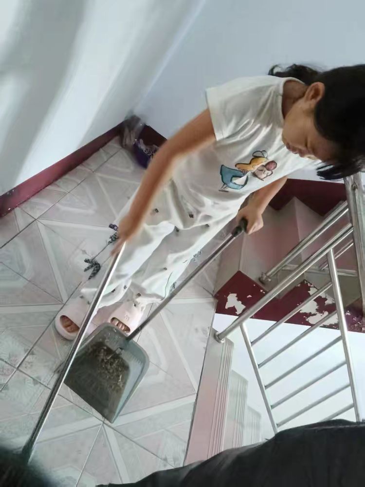 8.30快乐暑假，成长一夏！——长江小学学生暑期精彩生活展示之劳动篇_html_57f14e88.jpg