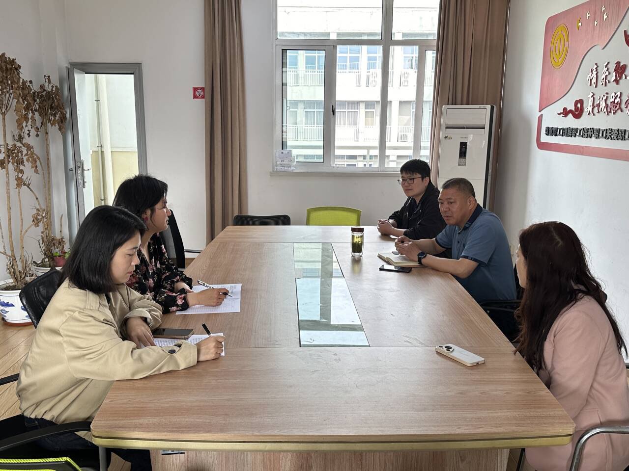 5.聚焦素养提升，共绘教育蓝图_html_m19ef0298.jpg