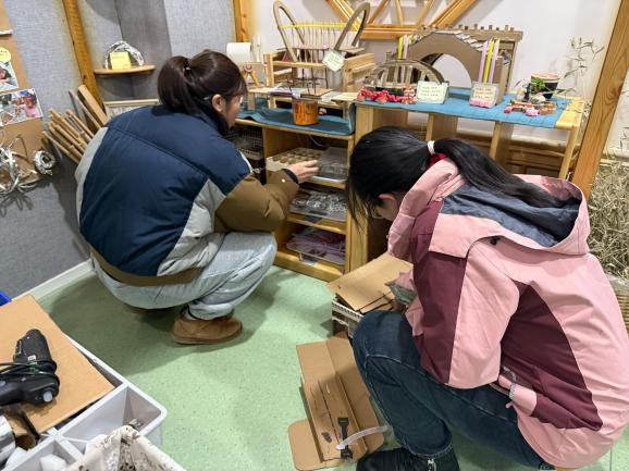 250107聚焦材料种类 关注经验生长——栖霞幼儿园石埠湾园园本园训活动_html_m24da9bd0.jpg