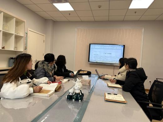 深化课程实践 唤醒教师力量_html_5654ca67.jpg