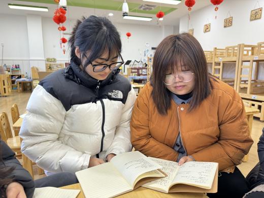 240220共审议 共成长——记栖霞幼儿园翡翠天域园大班组课程审议活动_html_m38ada422.jpg