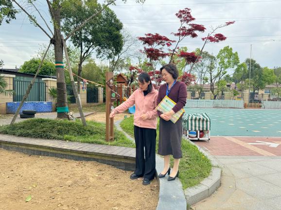 240419督学促发展 健康共前行——栖霞幼儿园五福园迎接4月督学检查指导_html_b3c5303.jpg