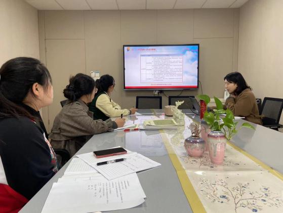 221107审议活动作用大 扬帆起航再出发——栖霞幼儿园翡翠天悦园课程中心组活动（三）_html_m5345a529.jpg