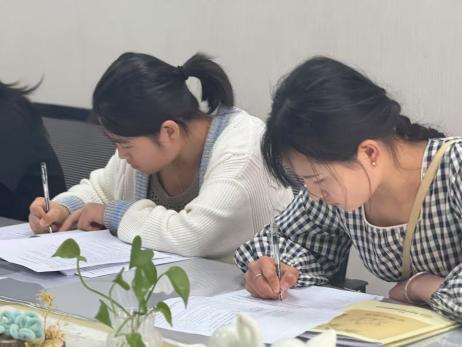 250409携手并进 ”研“途成长——栖霞幼儿园翡翠天悦园社会领域教研组活动_html_m543fbafe.jpg