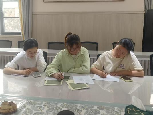 250411精设提问引思考 巧促互动助成长——栖霞幼儿园石埠湾园园本研训活动（三）_html_66e60fce.jpg