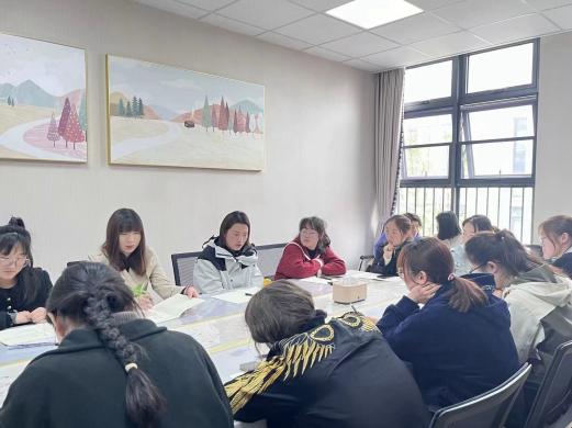 240509以研促教 共同成长——栖霞幼儿园翡翠天悦园社会领域教研活动_html_2c94f334.jpg