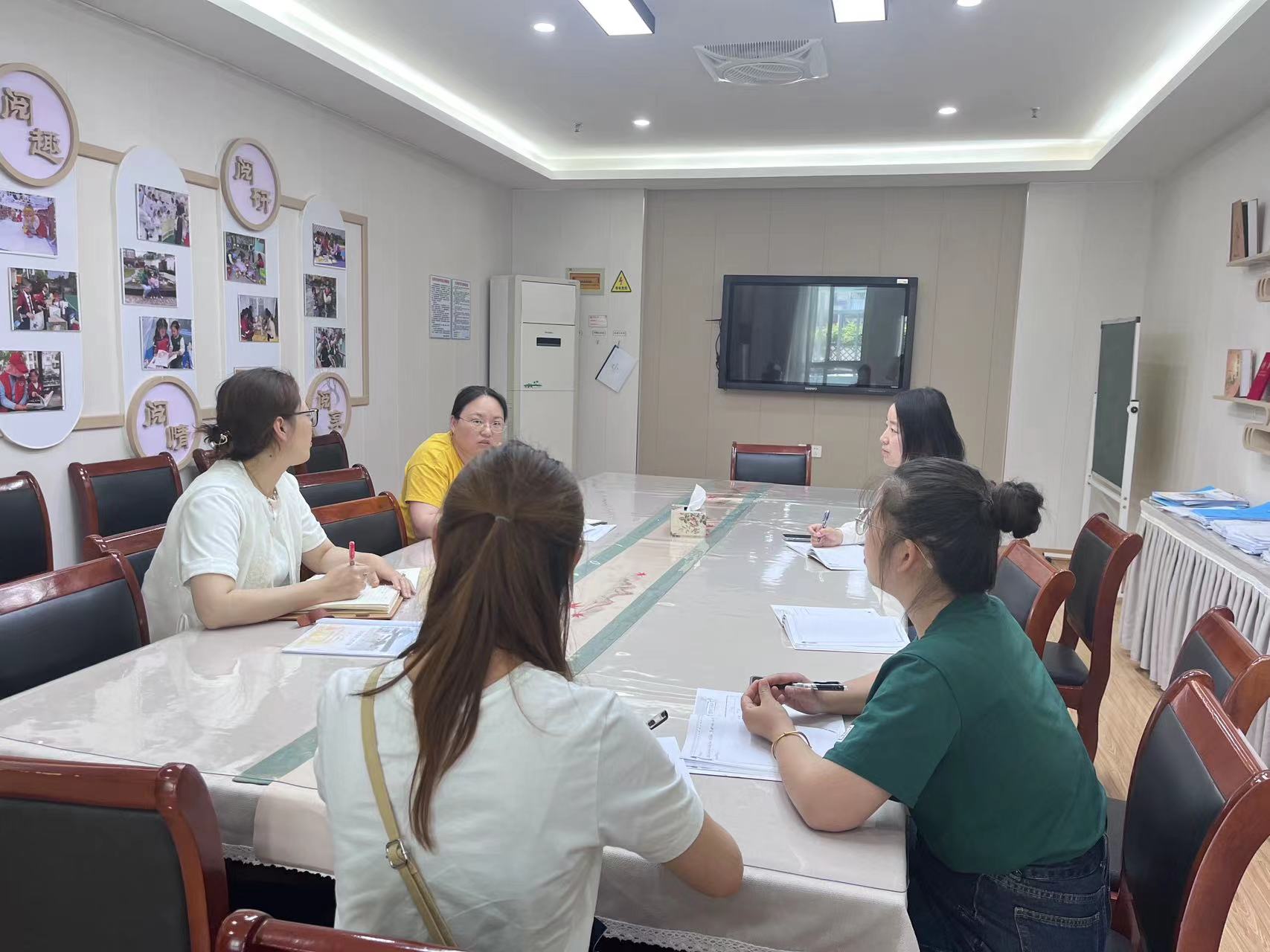 240516以研兴教  以评促教——栖幼红枫分园课程中心组活动（三）(1)_html_m471da5ad.jpg