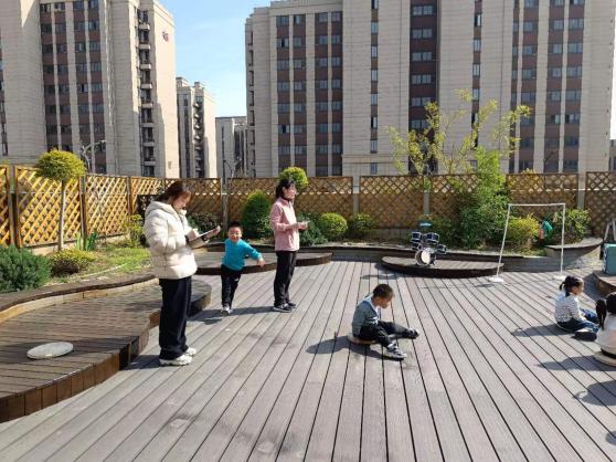 【枫香栖幼】教以共进 研以致远  ——记栖霞幼儿园石埠湾园游戏教研组活动（四）