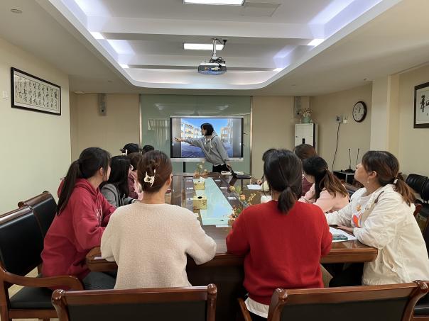 【枫香栖幼】外出学习促提升 汇报交流共成长  ——栖霞幼儿园五福园业务学习活动