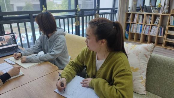 221130立足综合课程理念 创设儿童集体活动——记栖幼石埠湾园综合课程理念下集体学习活动观摩活动 万紫薇_html_m2f932dcd.jpg