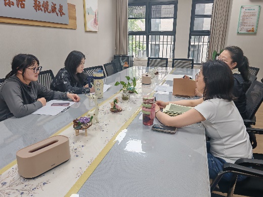 250508“审”课程方案 “议”课程生长—栖霞幼儿园翡翠天悦园中班年级组课程审议_html_27cbe8a3.jpg