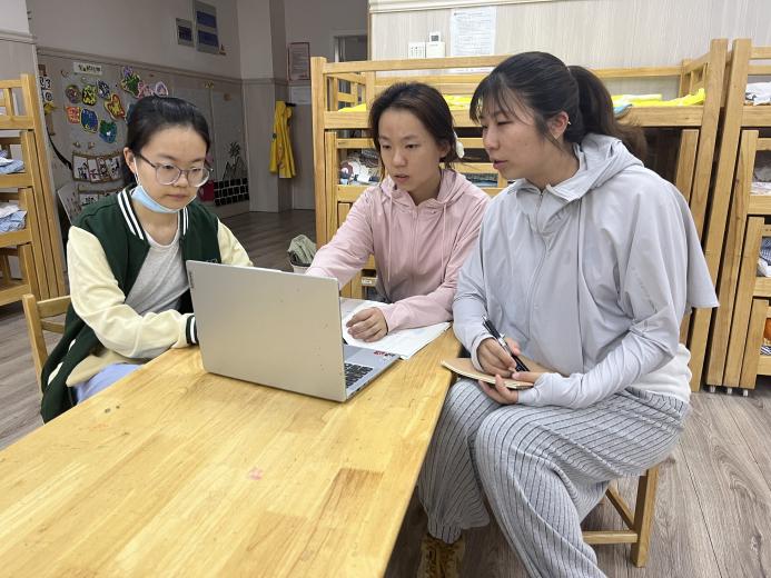 240509共研究有所获 同审有所得——栖霞幼儿园石埠湾园大班组《我要掉牙了》课程审议 朱美安_html_2abde177.jpg