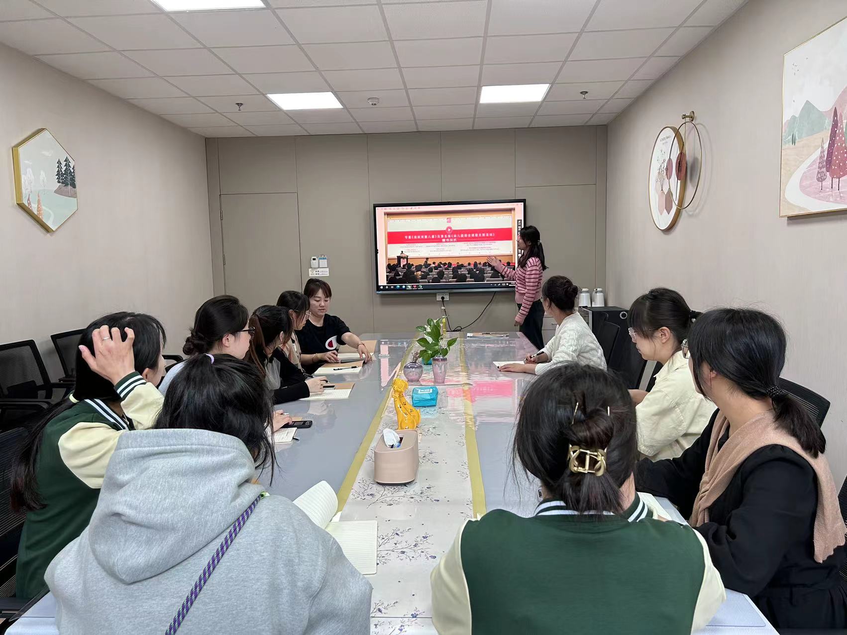 20231027改革之路 当代作为————栖幼翡翠天悦园“幼儿园综合课程”改革40年研讨会学习活动_html_m7da2ced8.jpg