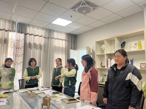 夯实基本功 行稳育人路——栖霞幼儿园翡翠天域园开展教师基本功培训活动_html_m2c7fe795.jpg