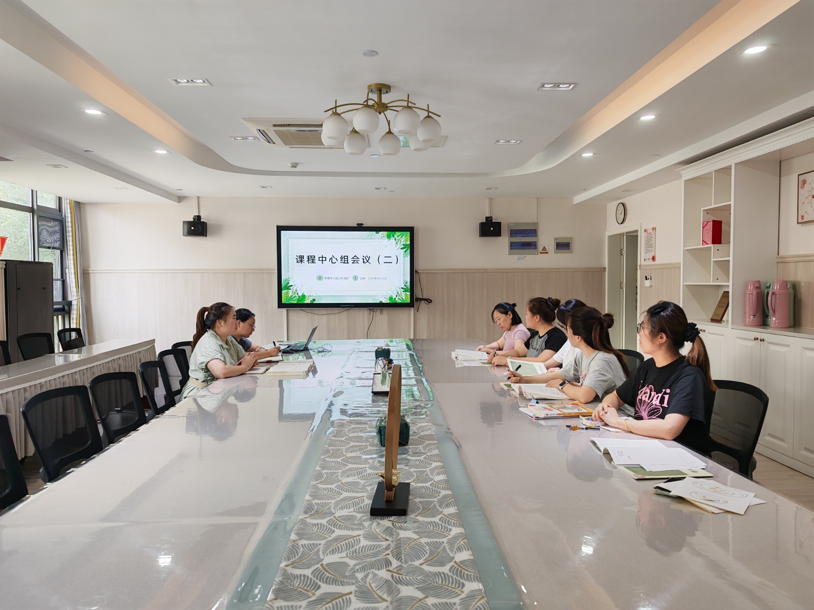【枫香栖幼】致力审议 聚焦课程 ——栖霞幼儿园石埠湾园课程中心组活动