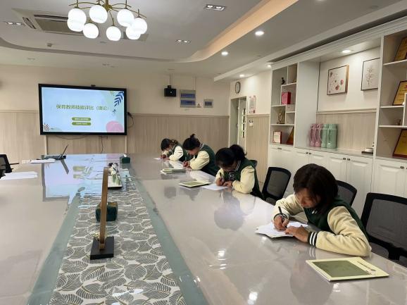 241127“保”持初心 “育”见美好——栖霞幼儿园石埠湾园保育教师技能评比活动_html_m393668e3.jpg