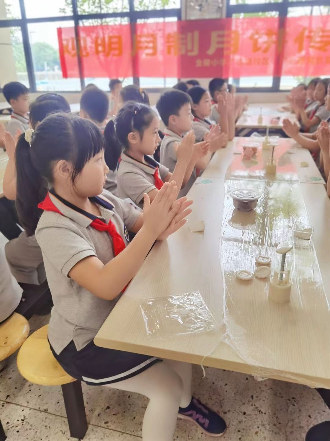 【博学广志】传承文化魅力 传递同行温暖——金陵小学广志路校区、广志路社区中秋联动活动(1)_html_9a0984.jpg