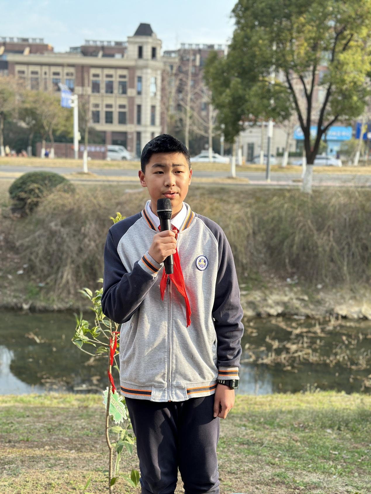 相约春天 共植希望——记金陵小学2024年植树节活动_html_565e9629.jpg