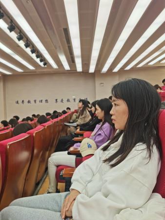 【湖畔·先锋示范】（主题党日）学习入心 奋勇前进——中共南京市金陵小学总支部集中收看二十大开幕会暨党课_html_702415f9.jpg