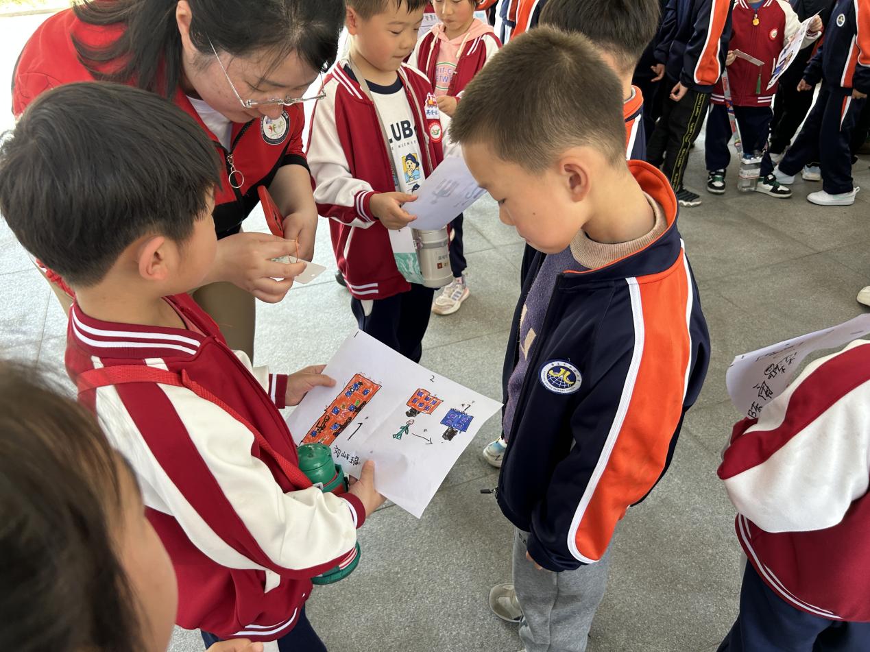 【湖畔·协同育人】幼小有约，衔接成长——金陵小学（仙林湖校区）与幼儿园幼小科学衔接交流活动_html_2d673472.jpg
