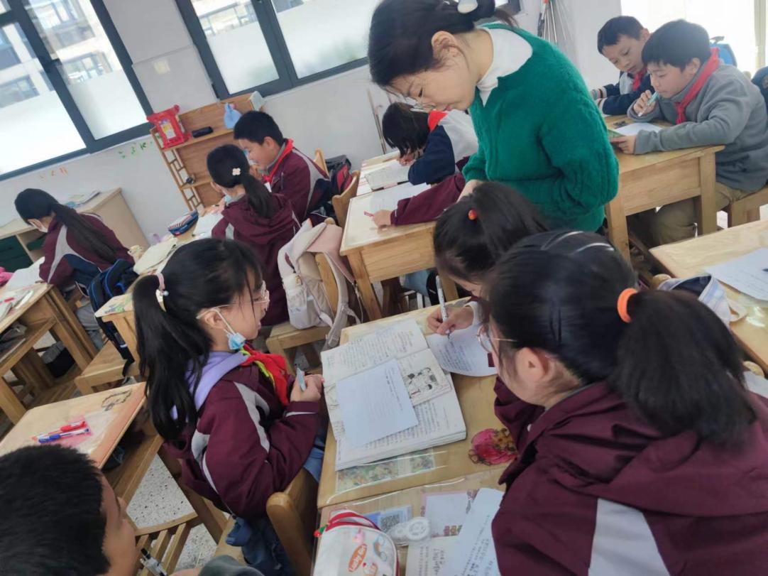 【博学广志】研学并进，教研相长——金陵小学广志路校区语文组校本教研活动_html_m2d13517d.jpg