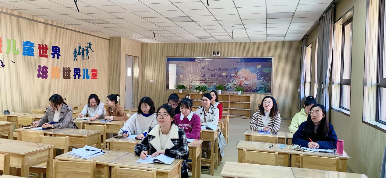 【湖畔·童化课堂】问题驱动思考，感悟生成策略——数学校本研修之课例研讨（154）(1)_html_m54a4cba1.jpg