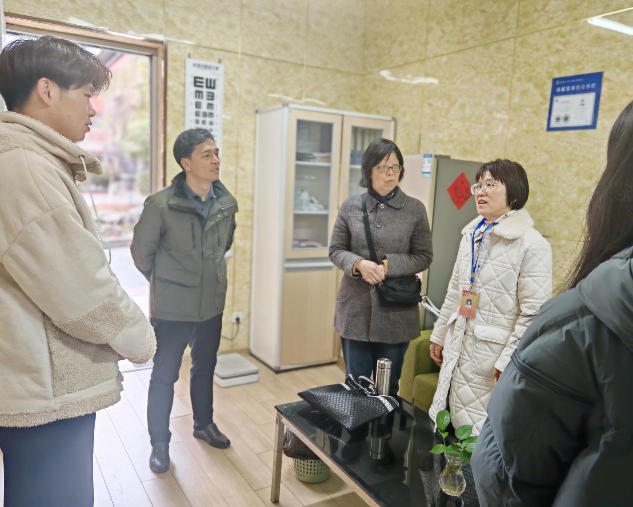 【湖畔·协同育人】督学入校督体质 专项行动在落实-金陵小学（仙林湖校区）3月专项督导_html_2e18be2b.jpg
