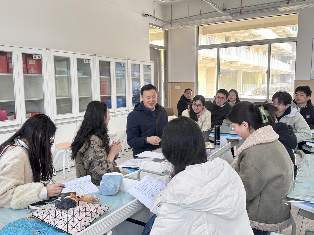 【湖畔·童化课堂】策略化教学促进学生深度思考——集团校首次科学教研活动圆满举行_html_7f413a5d.jpg