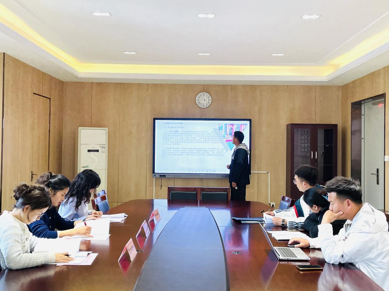 【湖畔·科研引领】开题凝智慧 研思行致远——栖霞区教育科学“十四五”规划课题开题论证会_html_m62df9dba.jpg