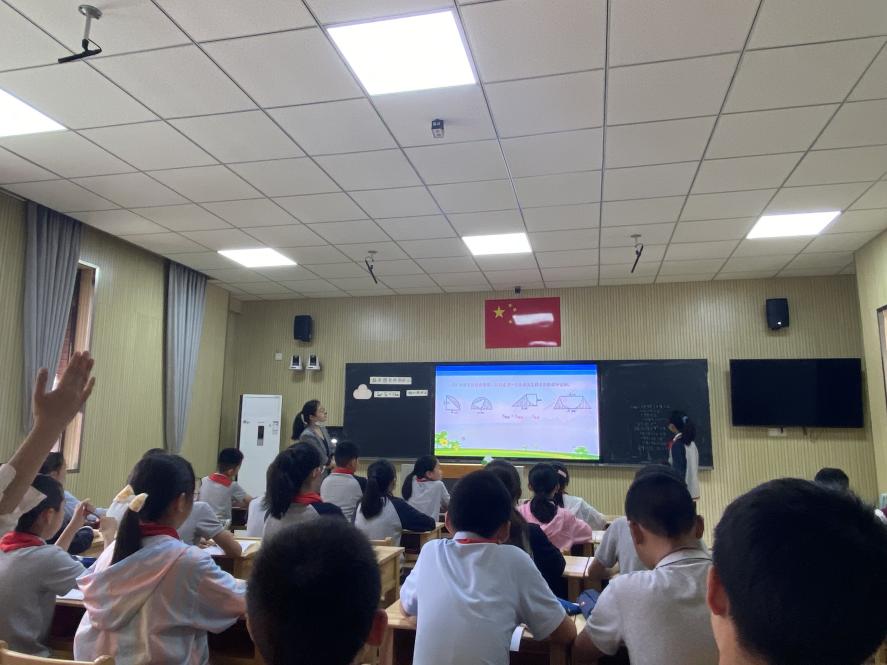 【湖畔光影】数学故事汇之课例研讨（118）_html_m6873a381.jpg