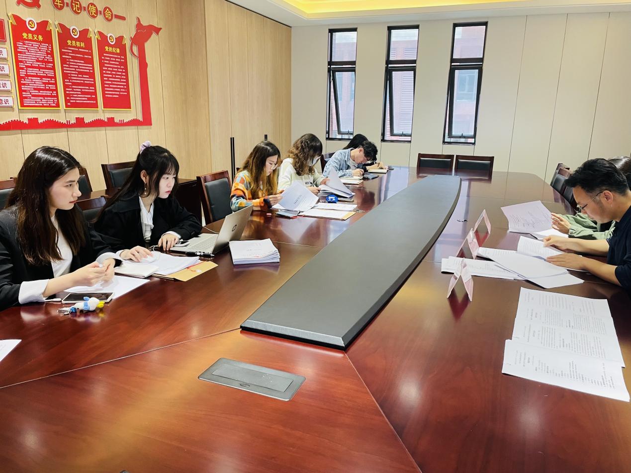 【湖畔光影】课题促成长，科研显智慧——金陵小学（仙林湖校区）“十三五”区级规划课题校内结题论证会（第一场）_html_m487db0df.jpg