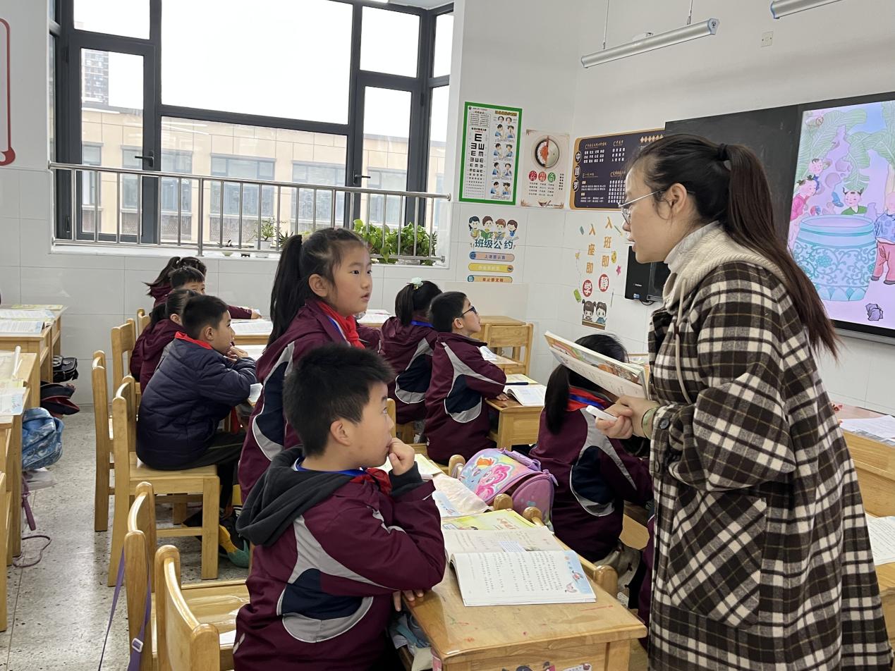 【博学广志】古文课堂展风采，教研赋能促成长 ——金陵小学广志路校区语文组校本教研活动_html_m76b3ad7a.jpg