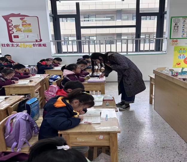 【博学广志】教研并进，研有所得——金陵小学广志路校区语文组校本教研活动_html_7b2d455e.jpg